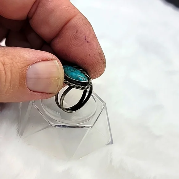 5g Vtg Native American Old Pawn Turquoise And Sterling Silver Size 7 Ladies Ring - Picture 12 of 16